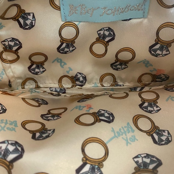 Betsy Johnson Clutch (Pink) w/Gold Hardware & Removable Chain. - Picture 8 of 10